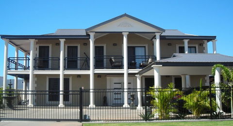 Ross Squire Homes - Gold Coast Builders 0