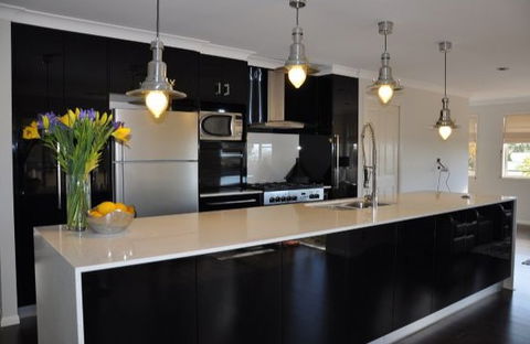 Smith & Sons Renovations & Extensions - Gold Coast Builders 0