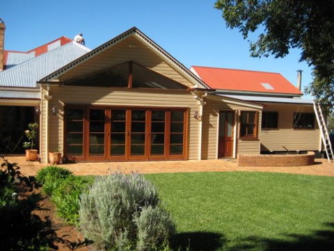 Smith & Sons Renovations & Extensions - Gold Coast Builders 1