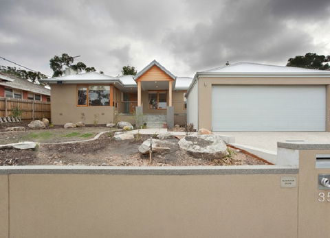Davidson G C Constructions Pty Ltd - Gold Coast Builders 0