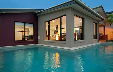 P J Burns Builders - Gold Coast Builders 0