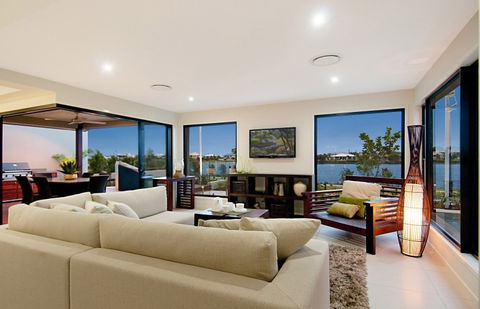 P J Burns Builders - Gold Coast Builders 2